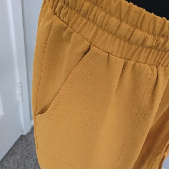 NYC Mustard Yellow Pantsuit - Picture 4 of 6